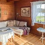 4 Bedroom Lovely In Fusa