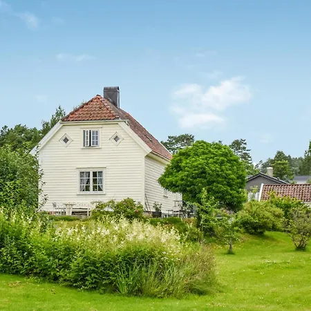 4 Bedroom Lovely In Fusa